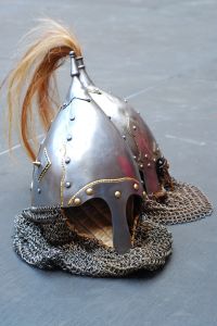 knightly_helmet